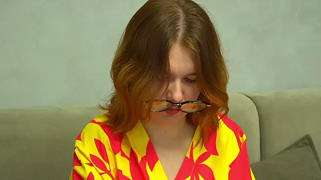 LessySmith online show from November 29, 2025, 4:43 pm