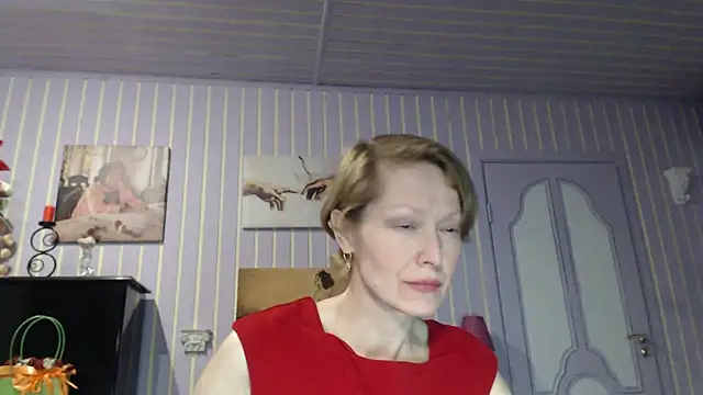 Snapshot of Marquise555 chatting on April 28, 2026, 5:18 pm Marquise555 online show from April 28, 2026, 5:18 pm