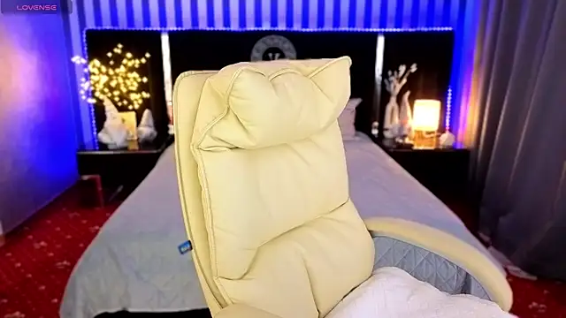 Lexi Si online show from December 20, 2025, 7:15 am