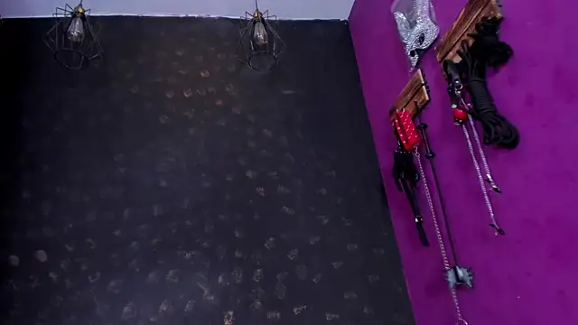 Alexa Slave online show from October 2, 2025, 7:21 pm