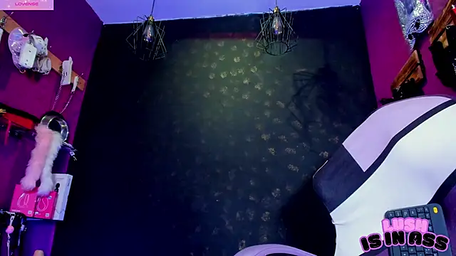 Alexa Slave online show from April 18, 2026, 7:18 pm