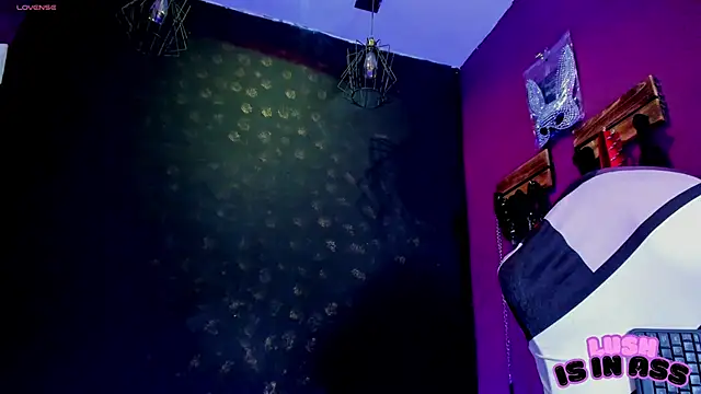 Alexa Slave online show from April 20, 2026, 7:15 pm