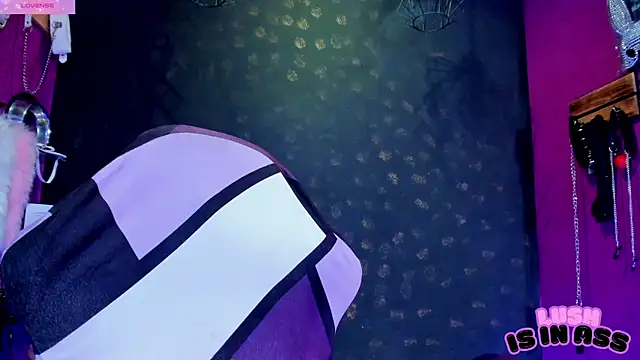 Alexa Slave online show from April 21, 2026, 1:42 am