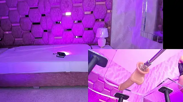 Trianna   online show from November 14, 2025, 1:32 pm