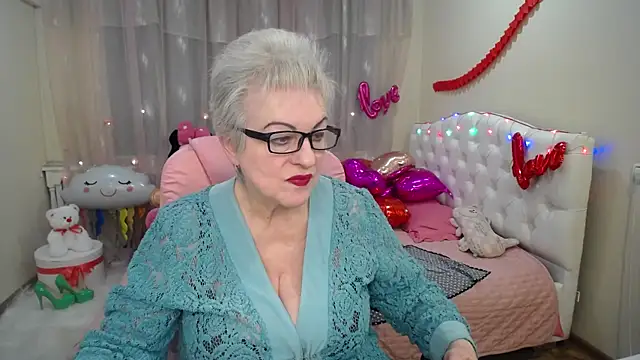 KayleSmoll online show from February 6, 2025, 1:27 am