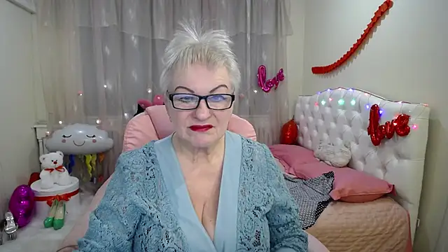 KayleSmoll online show from February 23, 2025, 1:24 am