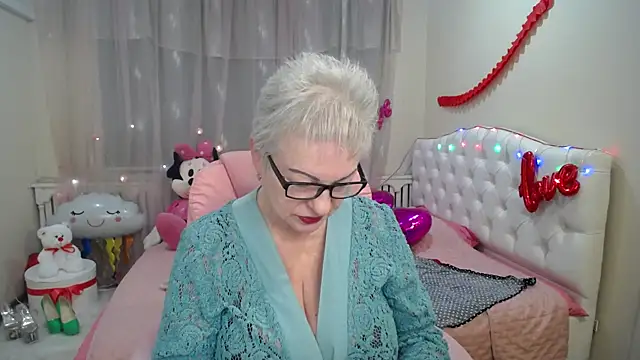 KayleSmoll online show from March 11, 2025, 10:31 pm