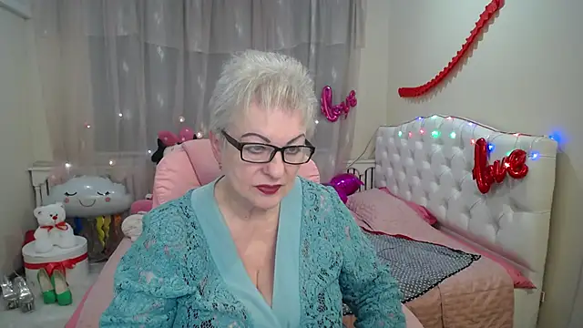 KayleSmoll online show from March 12, 2025, 4:41 am