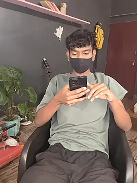 richardjames95 online show from November 19, 2025, 6:41 pm