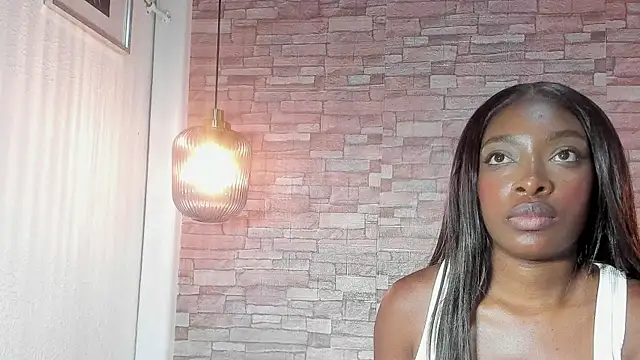 Shamiraa moore online show from March 7, 2025, 3:51 am