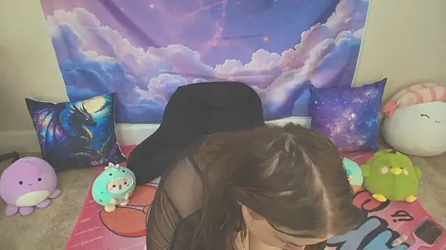 MilkyBunny online show from January 5, 2026, 5:27 pm