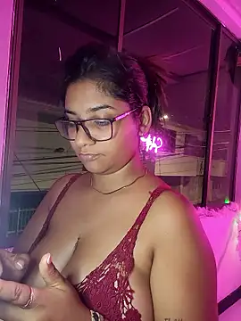 Sofythom1 online show from December 3, 2024, 3:41 am