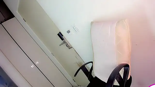 Anthonela Mazaro online show from December 16, 2024, 12:16 pm