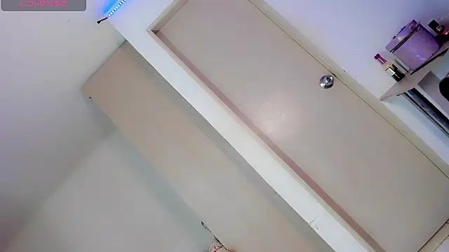 Anthonela Mazaro online show from February 6, 2025, 2:48 pm