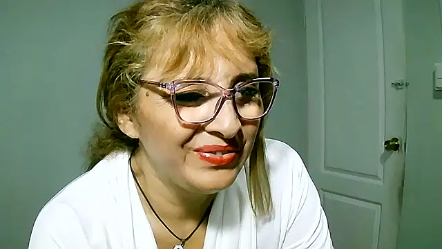 leona- online show from February 20, 2025, 1:25 am