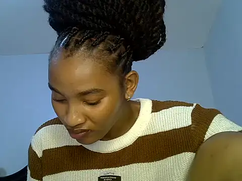 Snapshot of cute-alexis chatting on June 8, 2026, 8:37 am cute-alexis online show from June 8, 2026, 8:37 am