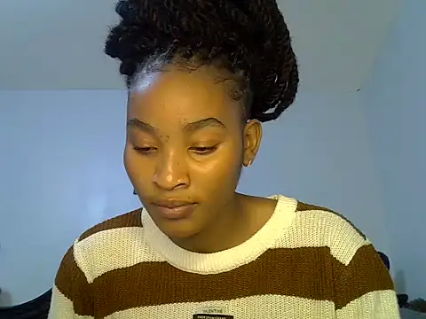 Snapshot of cute-alexis chatting on June 13, 2026, 11:52 am cute-alexis online show from June 13, 2026, 11:52 am