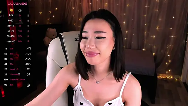 sensualily online show from February 6, 2025, 9:06 pm