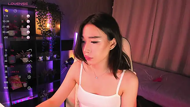 sensualily online show from November 22, 2025, 3:44 pm