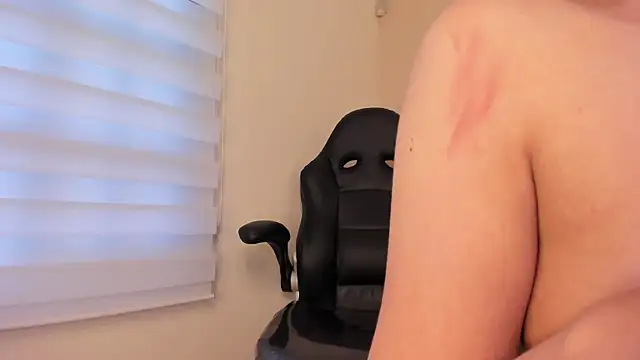 Esteff  o2 online show from March 3, 2025, 11:03 pm