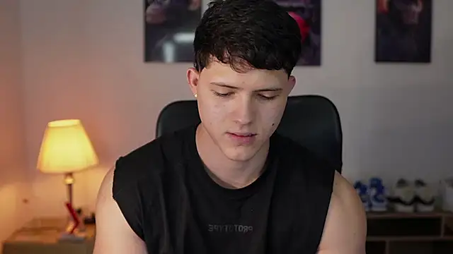 Hazzan Velez online show from October 9, 2025, 11:58 pm