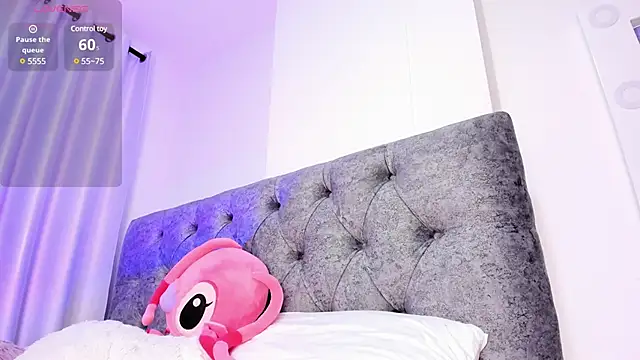 abbyfoxx  online show from March 19, 2025, 12:04 am