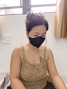 lyna bl online show from November 18, 2025, 1:11 am