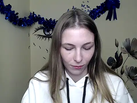 StrangerGi online show from February 5, 2025, 4:14 pm