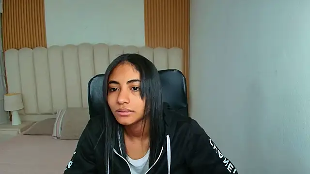 shaneelle online show from February 17, 2026, 3:03 am