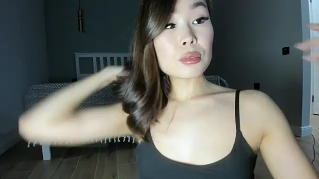 Yukisans online show from January 19, 2025, 3:42 pm