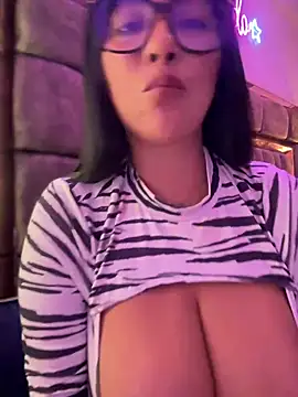 Snapshot of Saorii_kiido chatting on February 2, 2025, 4:59 am Saorii kiido online show from February 2, 2025, 4:59 am