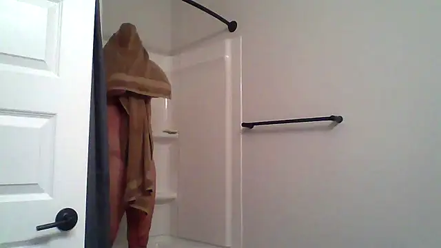 Snapshot of Goldenbear3111 chatting on March 4, 2026, 4:51 am Goldenbear3111 online show from March 4, 2026, 4:51 am