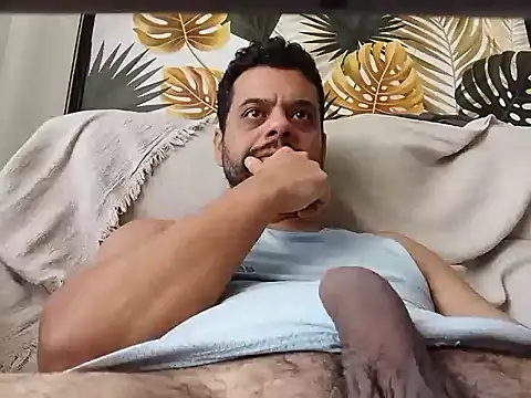 HornyBeachBoyBR online show from November 12, 2025, 1:55 pm