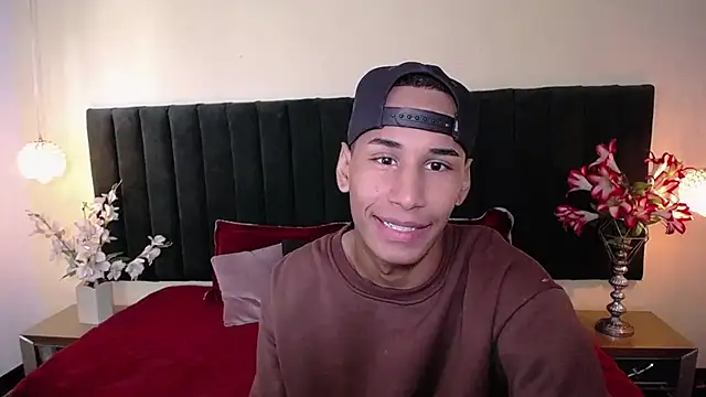 soft attraction online show from November 8, 2025, 7:56 pm