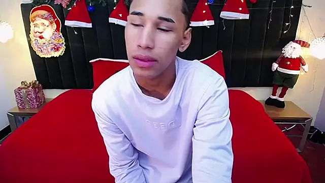 soft attraction online show from December 4, 2025, 8:17 pm