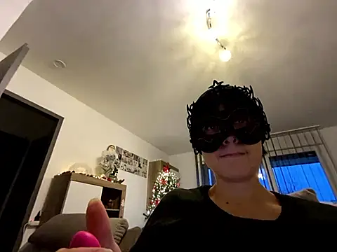 Marilou1983 online show from January 12, 2026, 4:12 pm