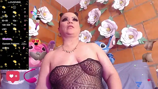 IngritBitch online show from November 9, 2025, 1:53 pm