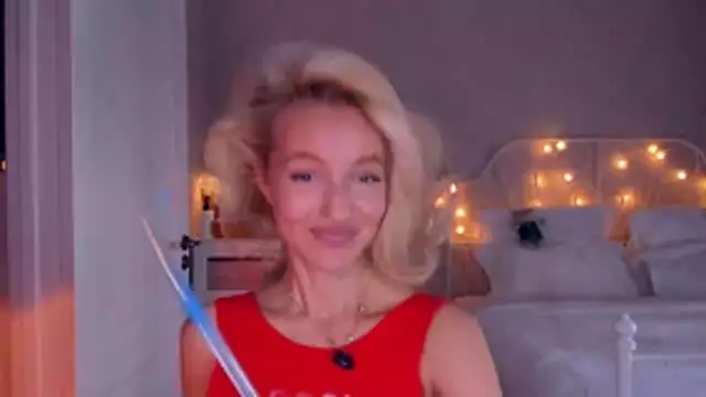 aestetick online show from April 1, 2026, 11:22 am