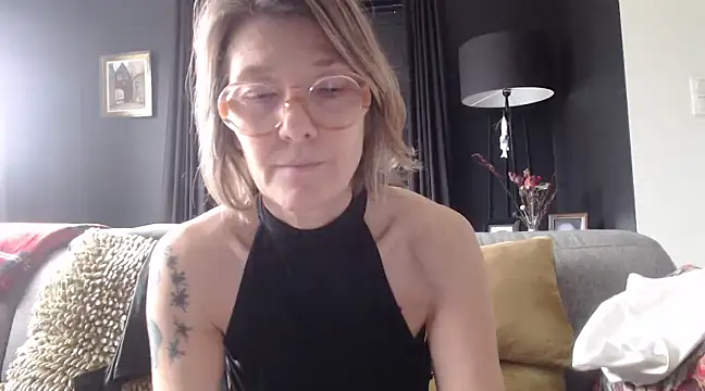 godinflower online show from January 18, 2025, 1:29 pm