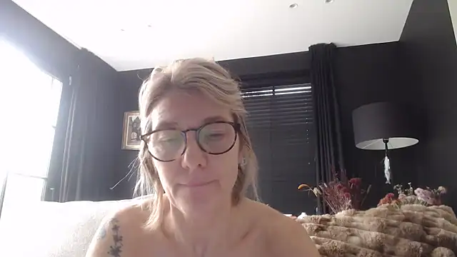 godinflower online show from October 23, 2025, 12:15 pm