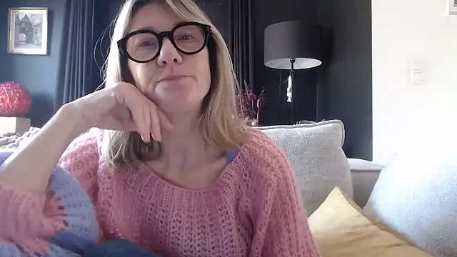 godinflower online show from April 22, 2026, 9:33 am