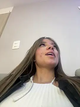 AmmyJones  online show from April 21, 2026, 6:44 pm