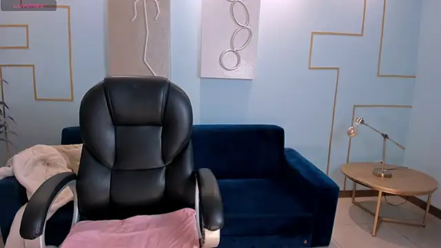 Snapshot of VeronicaCruz_ chatting on March 16, 2025, 10:33 am VeronicaCruz online show from March 16, 2025, 10:33 am