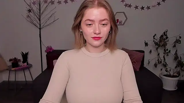 AidaPerry online show from December 28, 2024, 6:08 pm