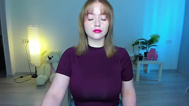 AidaPerry online show from September 27, 2025, 11:48 am