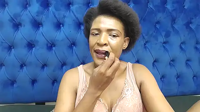 SpicyQueenxxxx online show from May 28, 2026, 5:49 am