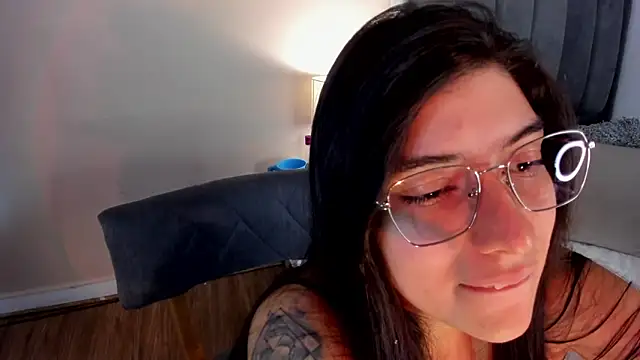 dakotaa   online show from February 20, 2025, 11:43 pm