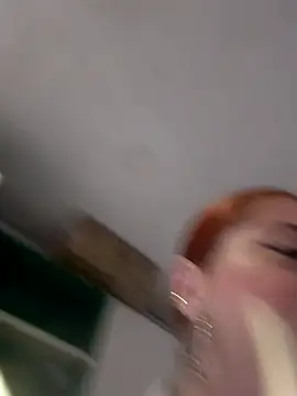 Nahiajhonson  online show from October 3, 2025, 12:46 pm