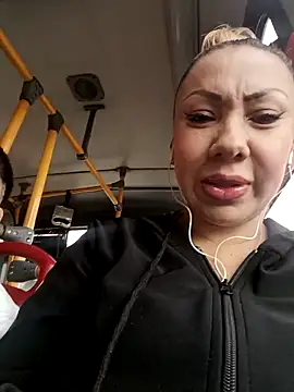 coral smitth online show from April 19, 2026, 2:49 pm