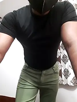 Guyinshortss online show from July 10, 2026, 8:22 pm